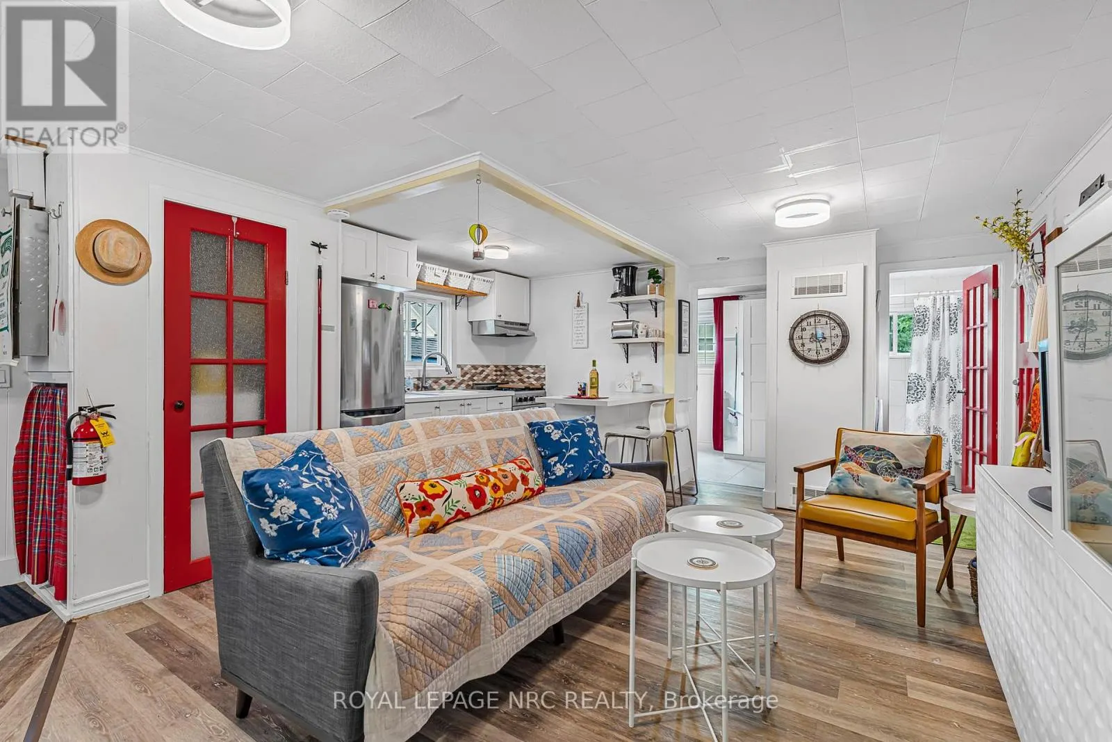 3983 VICTORIA ROAD