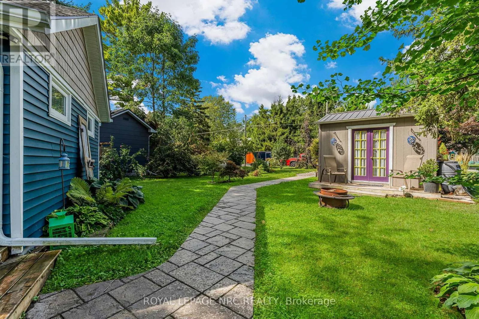 3983 VICTORIA ROAD