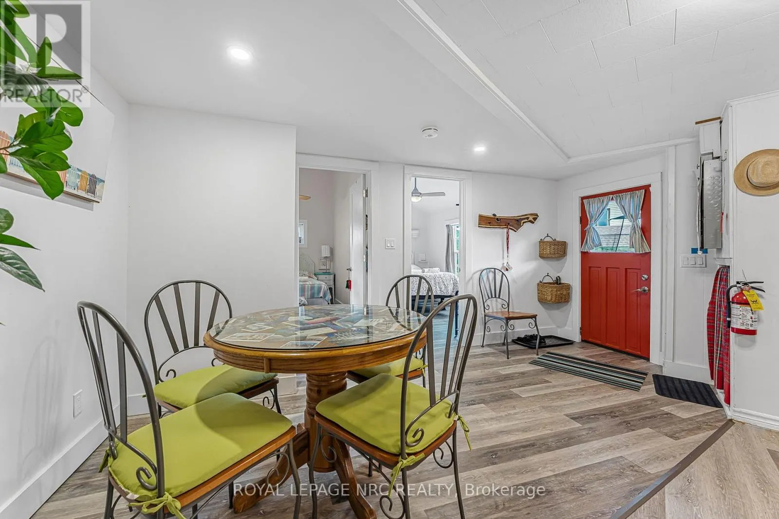 3983 VICTORIA ROAD