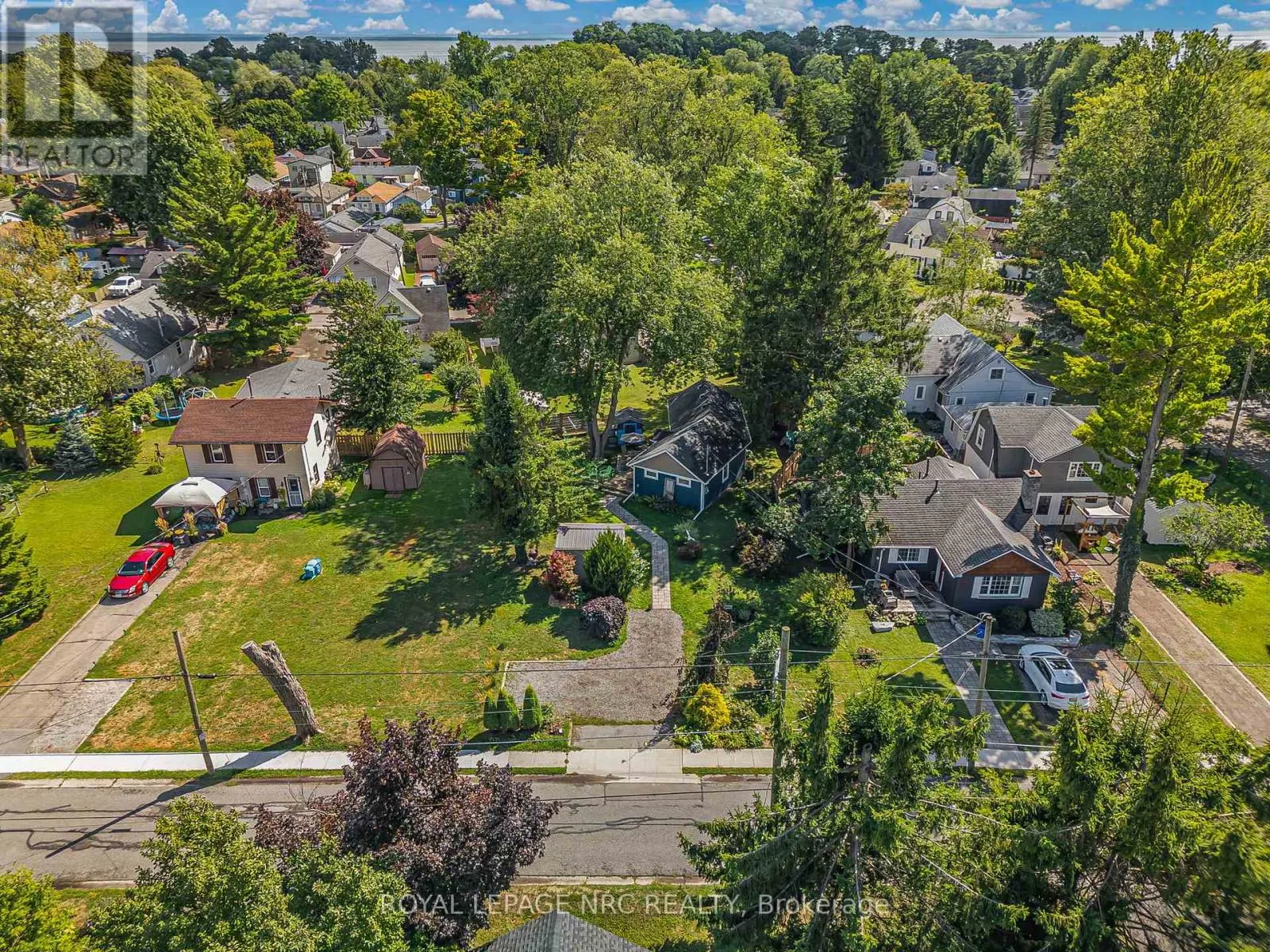 3983 VICTORIA ROAD