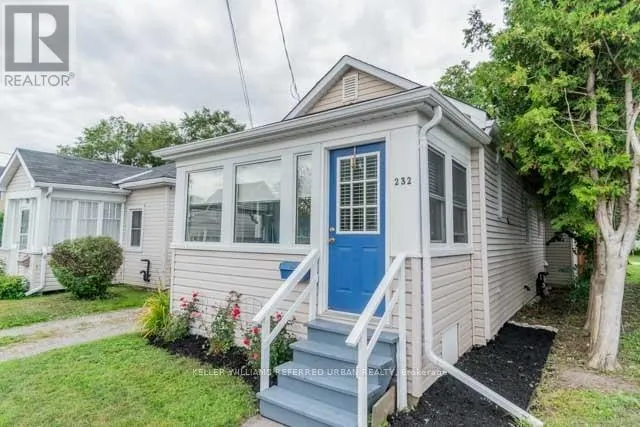 232 UNIVERSITY AVENUE W