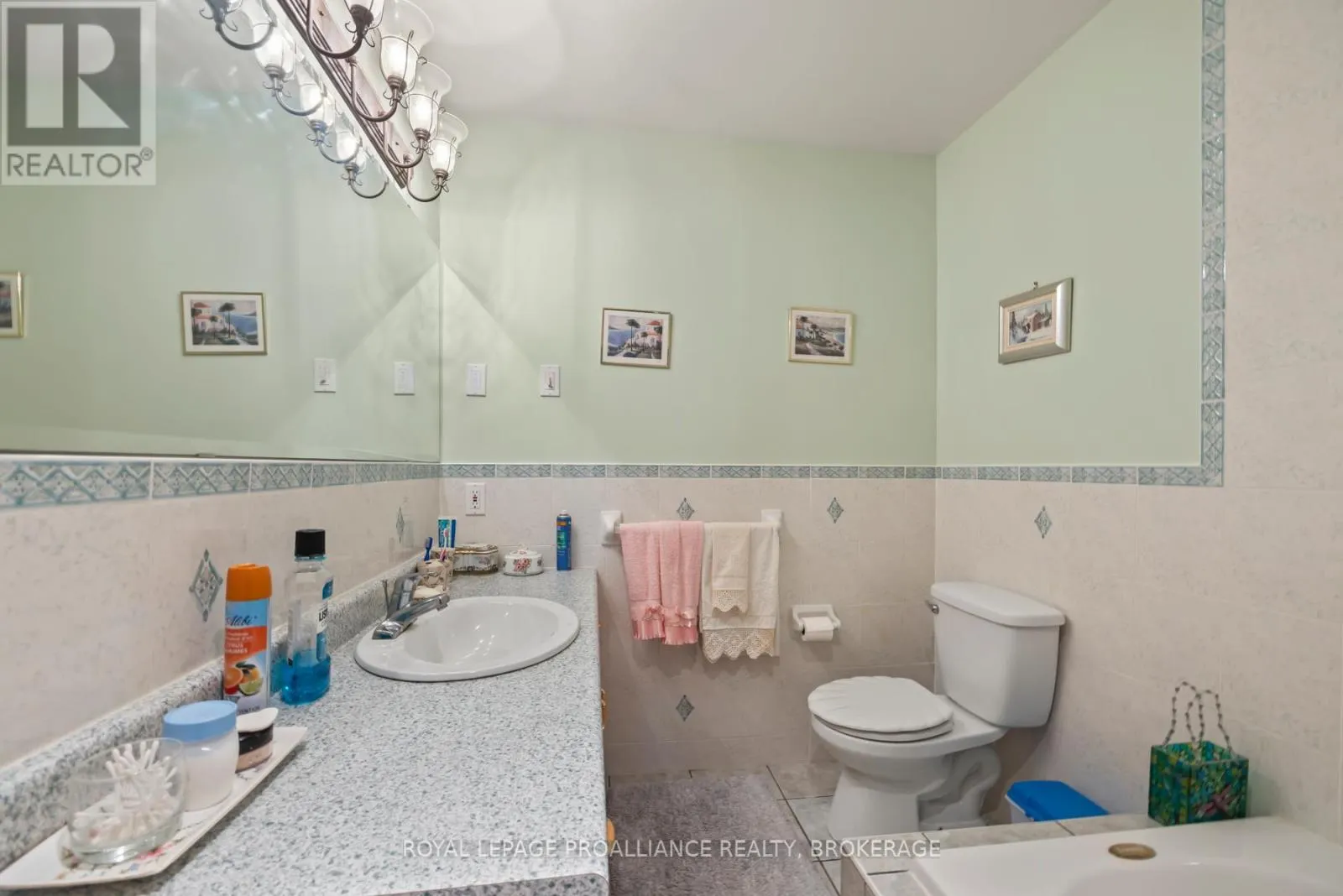 1 LEAVIS SHORES