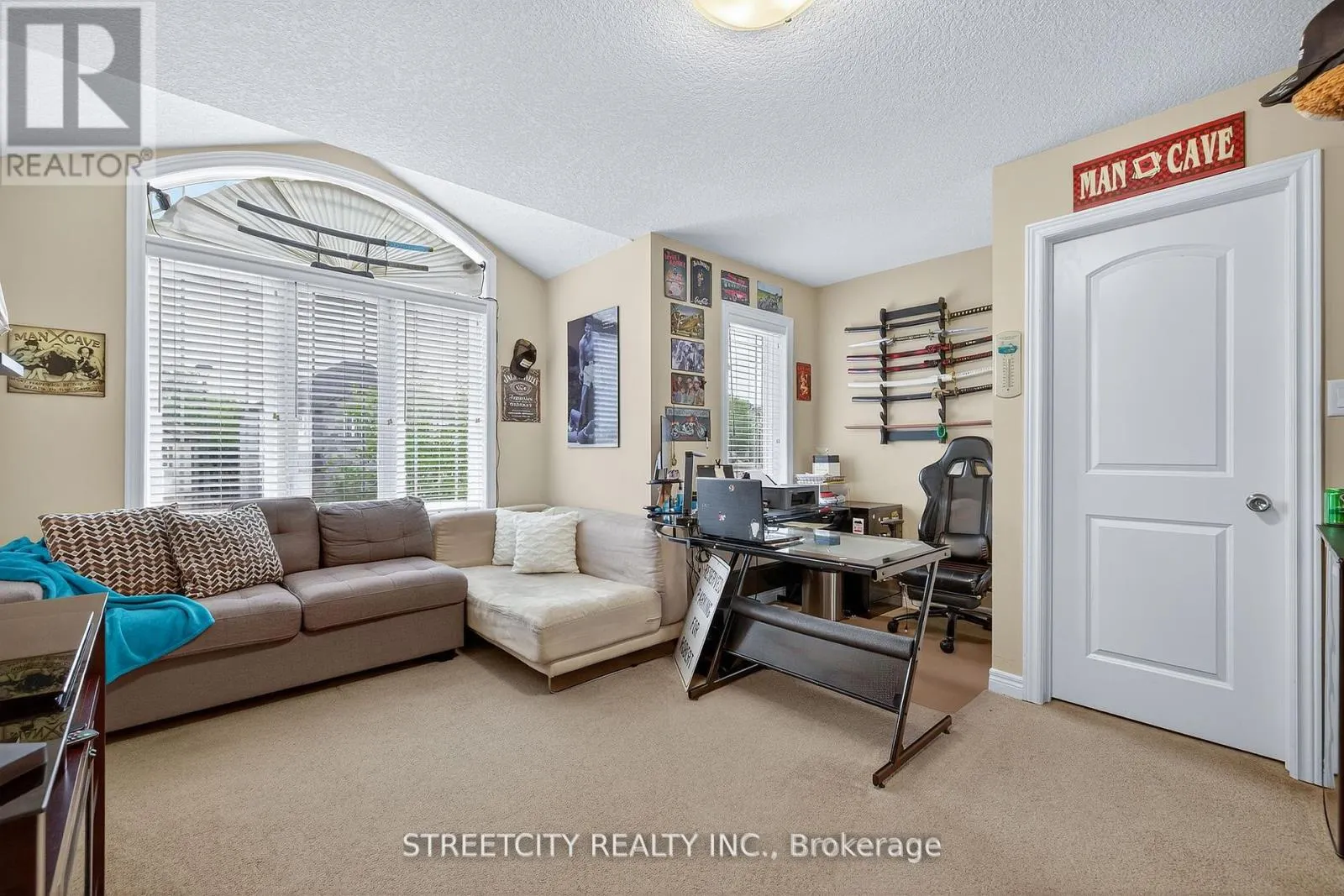 28 GOUDA PLACE
