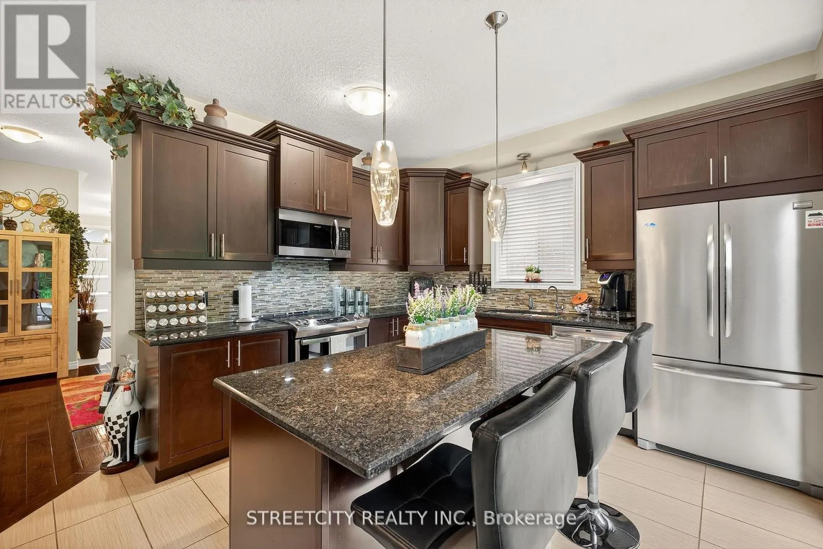 28 GOUDA PLACE