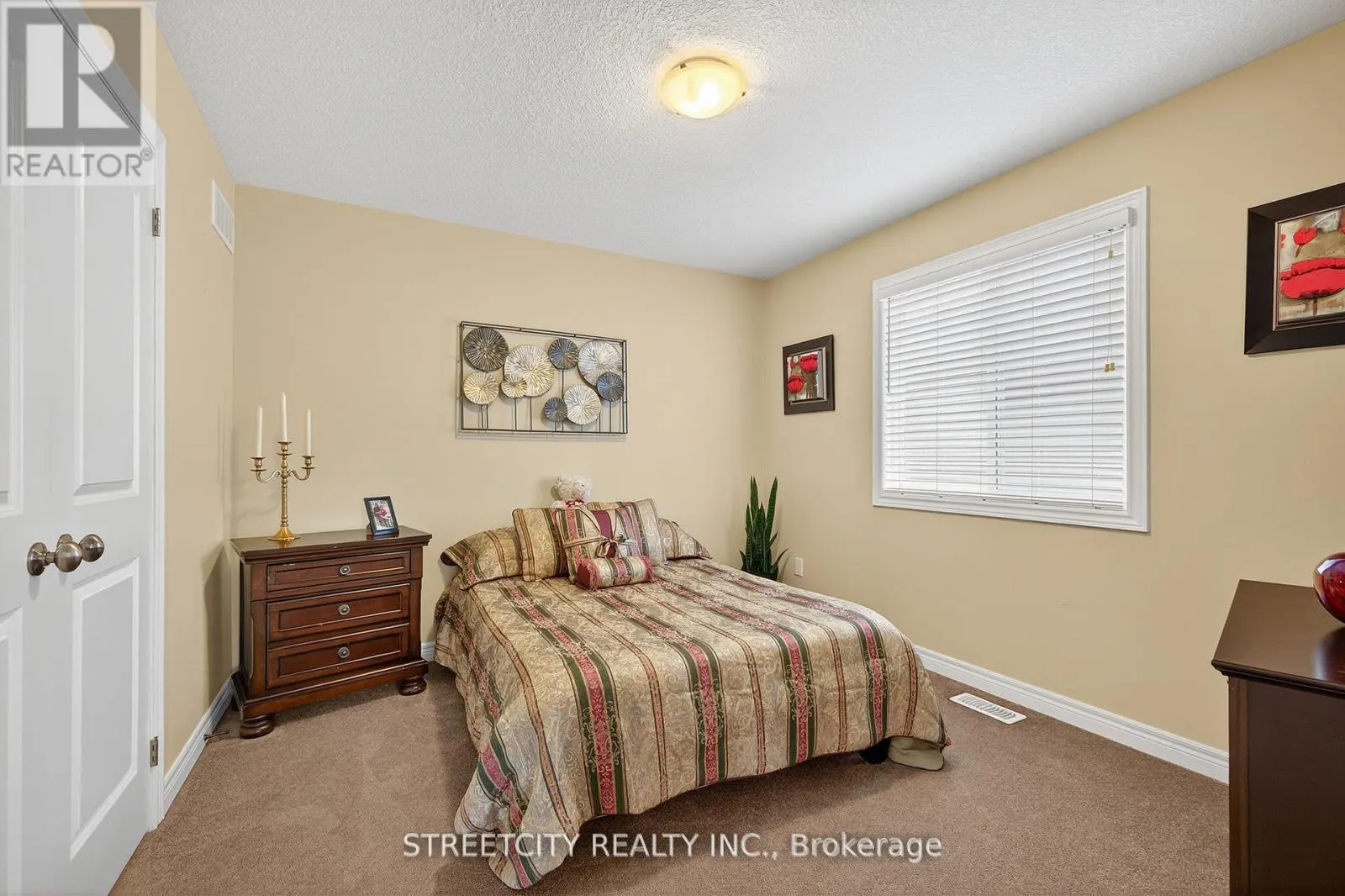 28 GOUDA PLACE
