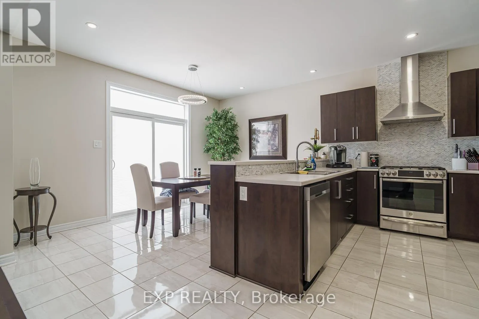 628 EAGLE CREST HEIGHTS