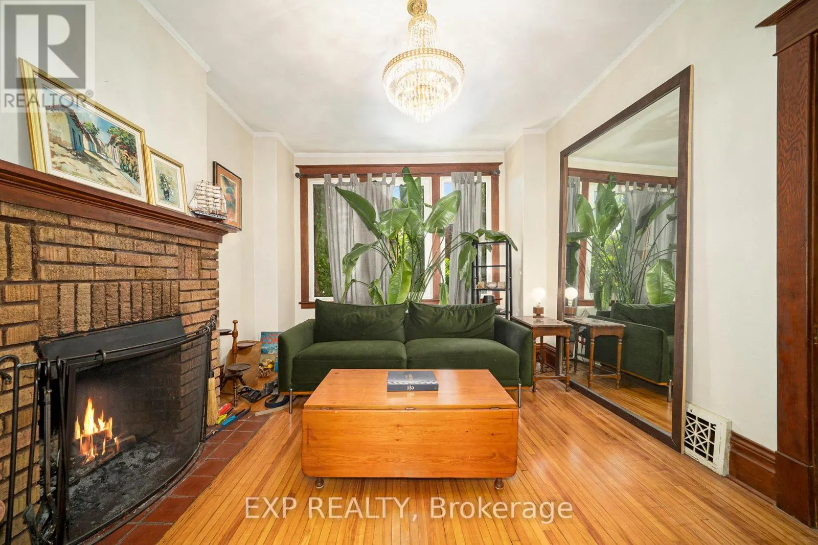 477 KENT STREET