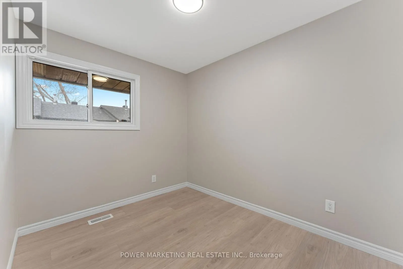 1566 FEATHER LANE