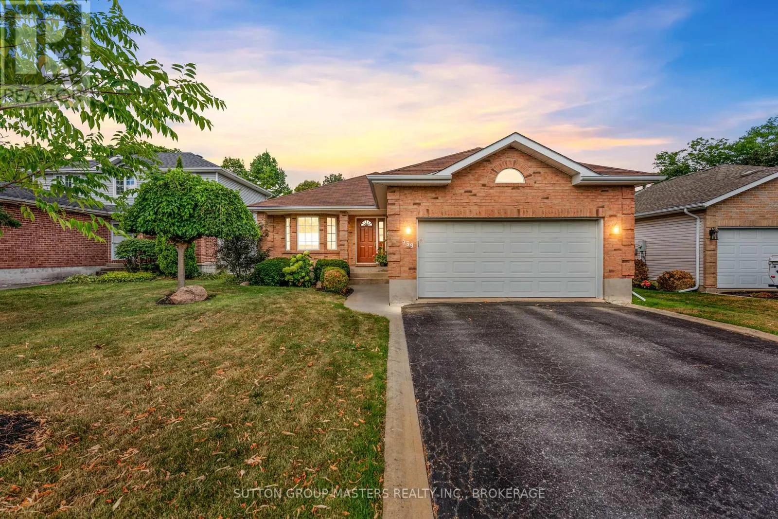 539 SACKVILLE CRESCENT