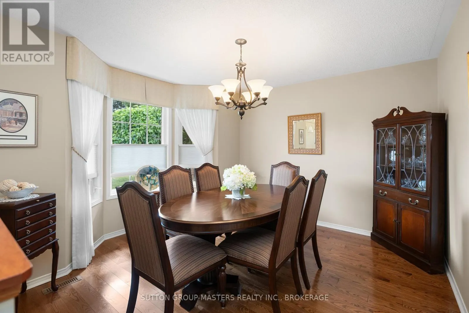 539 SACKVILLE CRESCENT