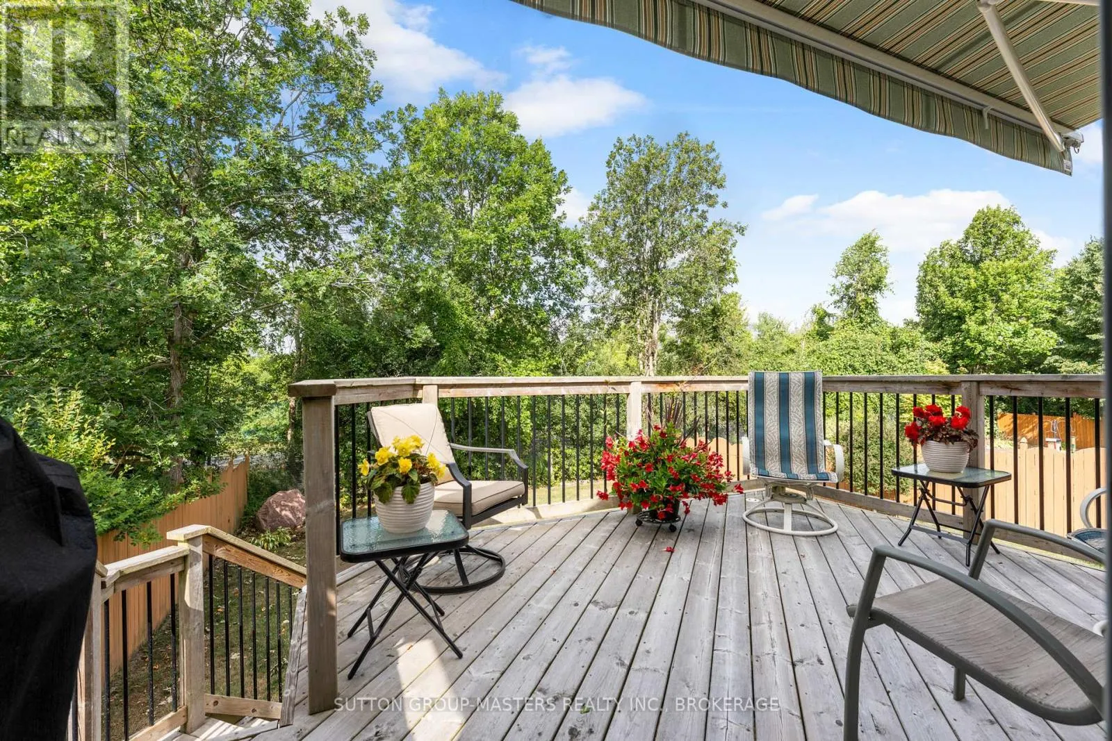 539 SACKVILLE CRESCENT