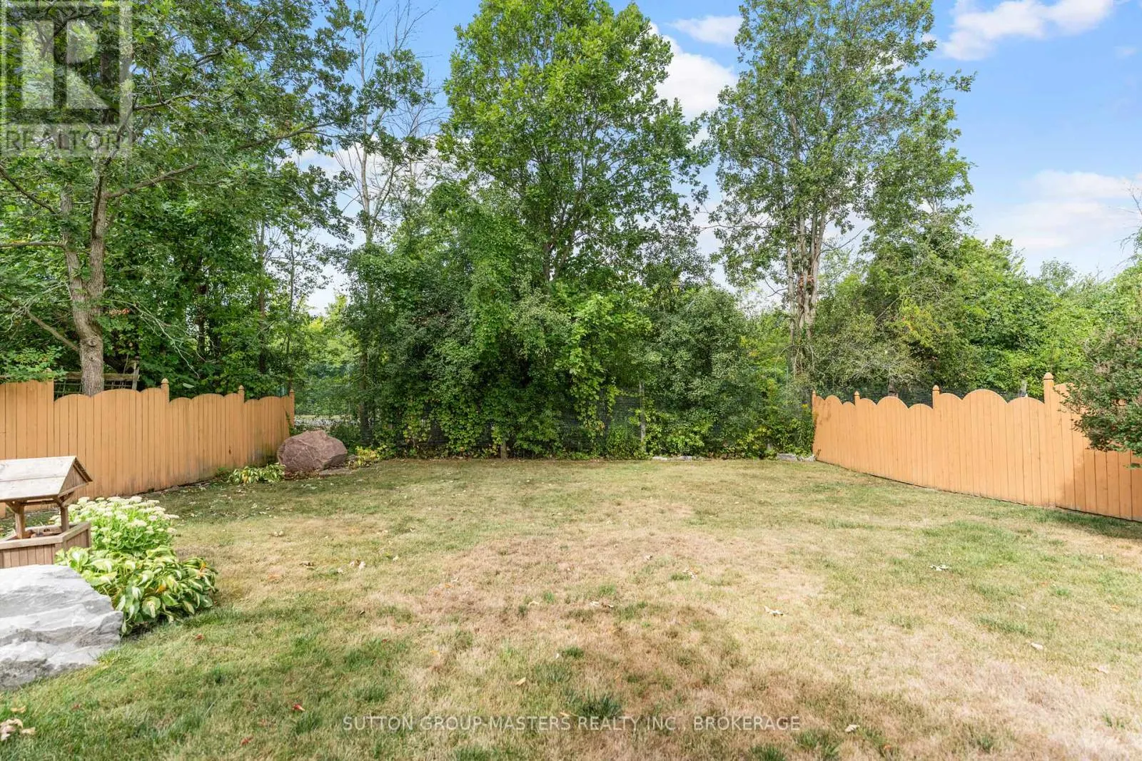 539 SACKVILLE CRESCENT
