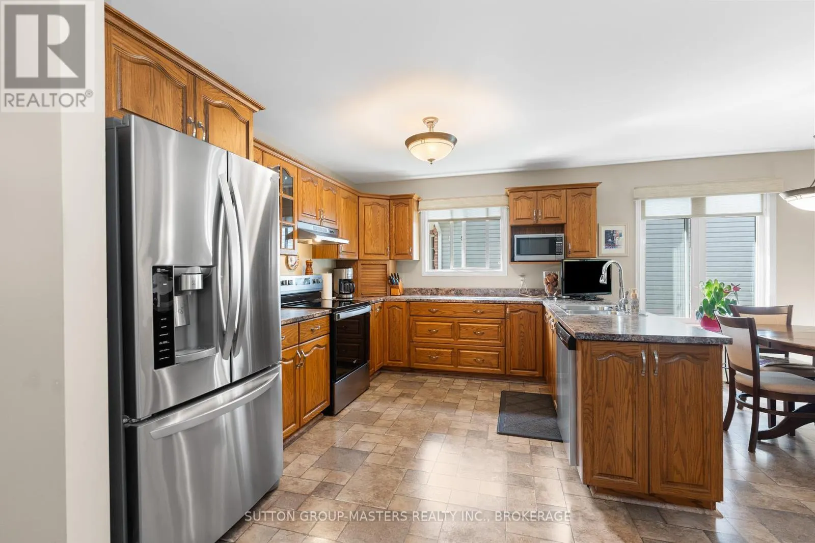 539 SACKVILLE CRESCENT