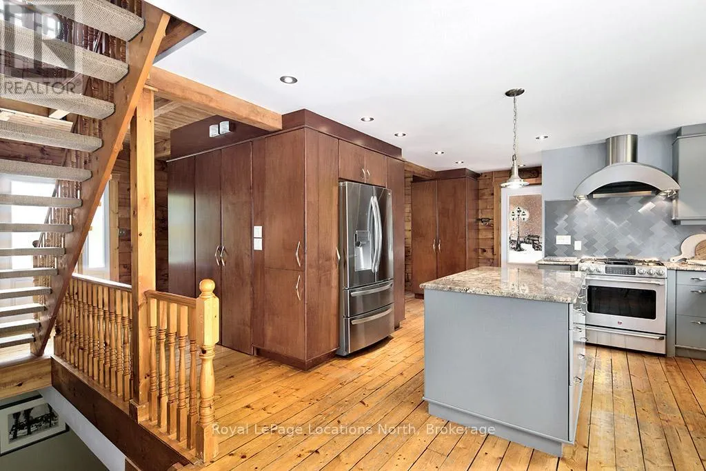 112 ALGONQUIN DRIVE