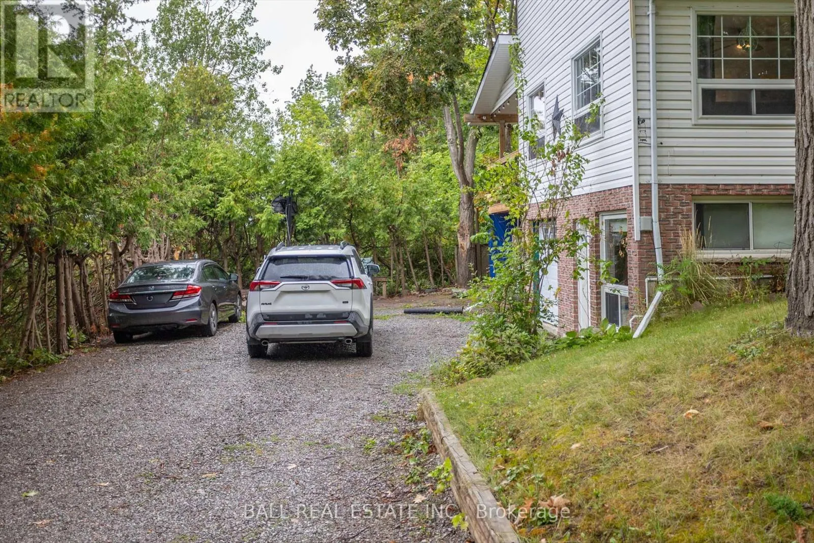 32 CHERRYHILL STREET