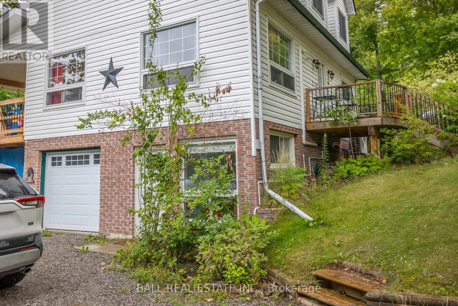 32 CHERRYHILL STREET