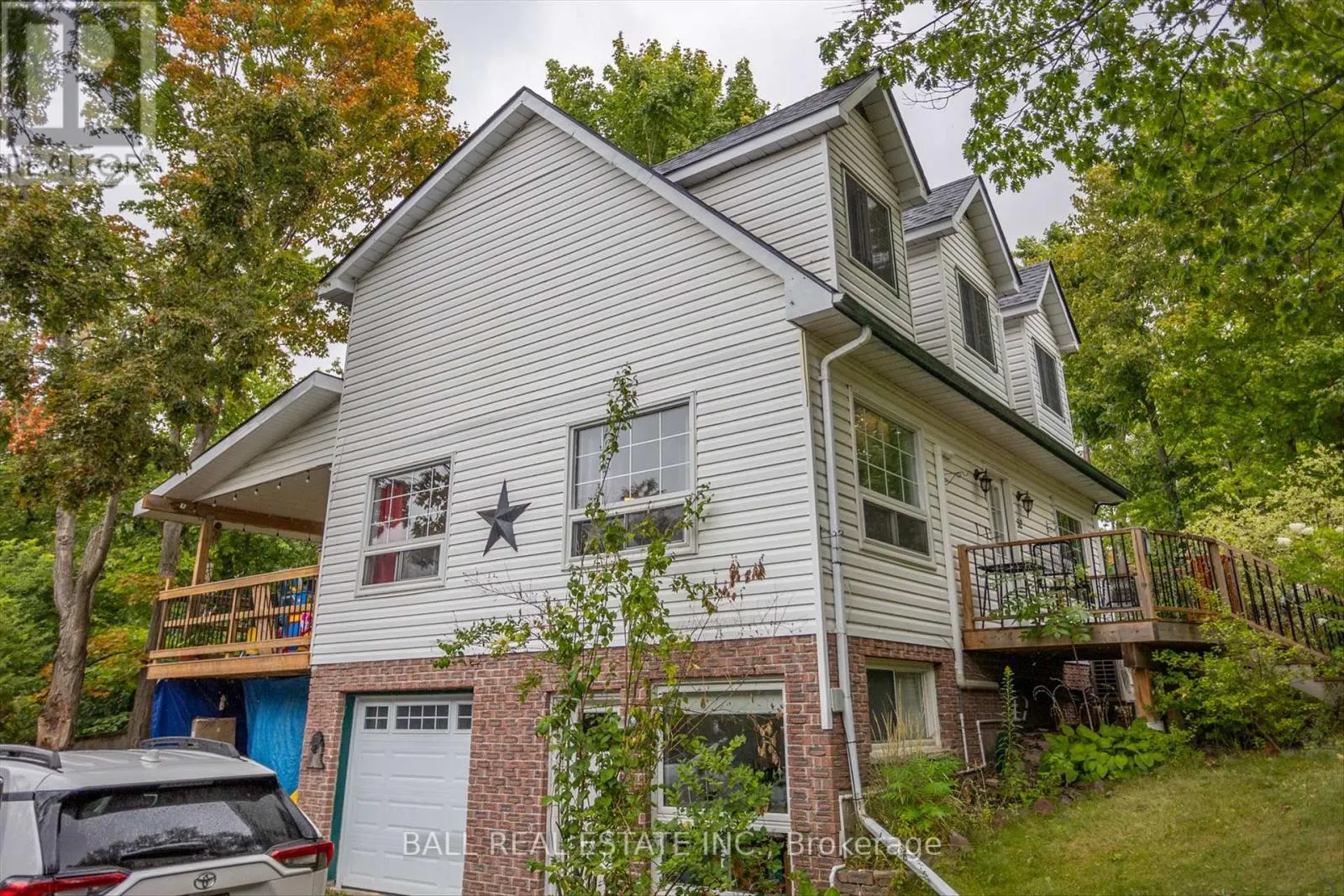 32 CHERRYHILL STREET