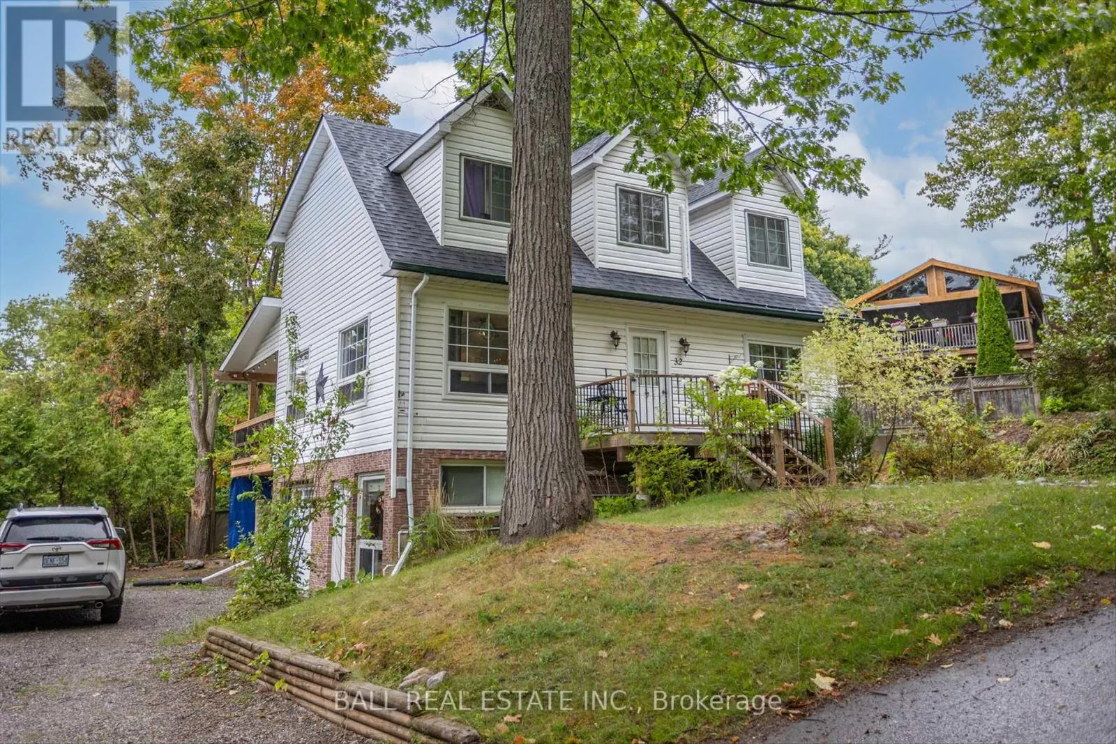 32 CHERRYHILL STREET