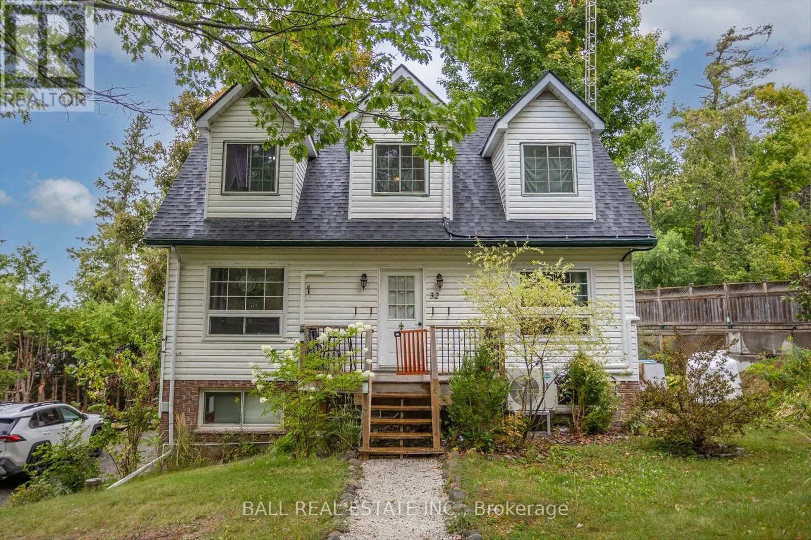 32 CHERRYHILL STREET