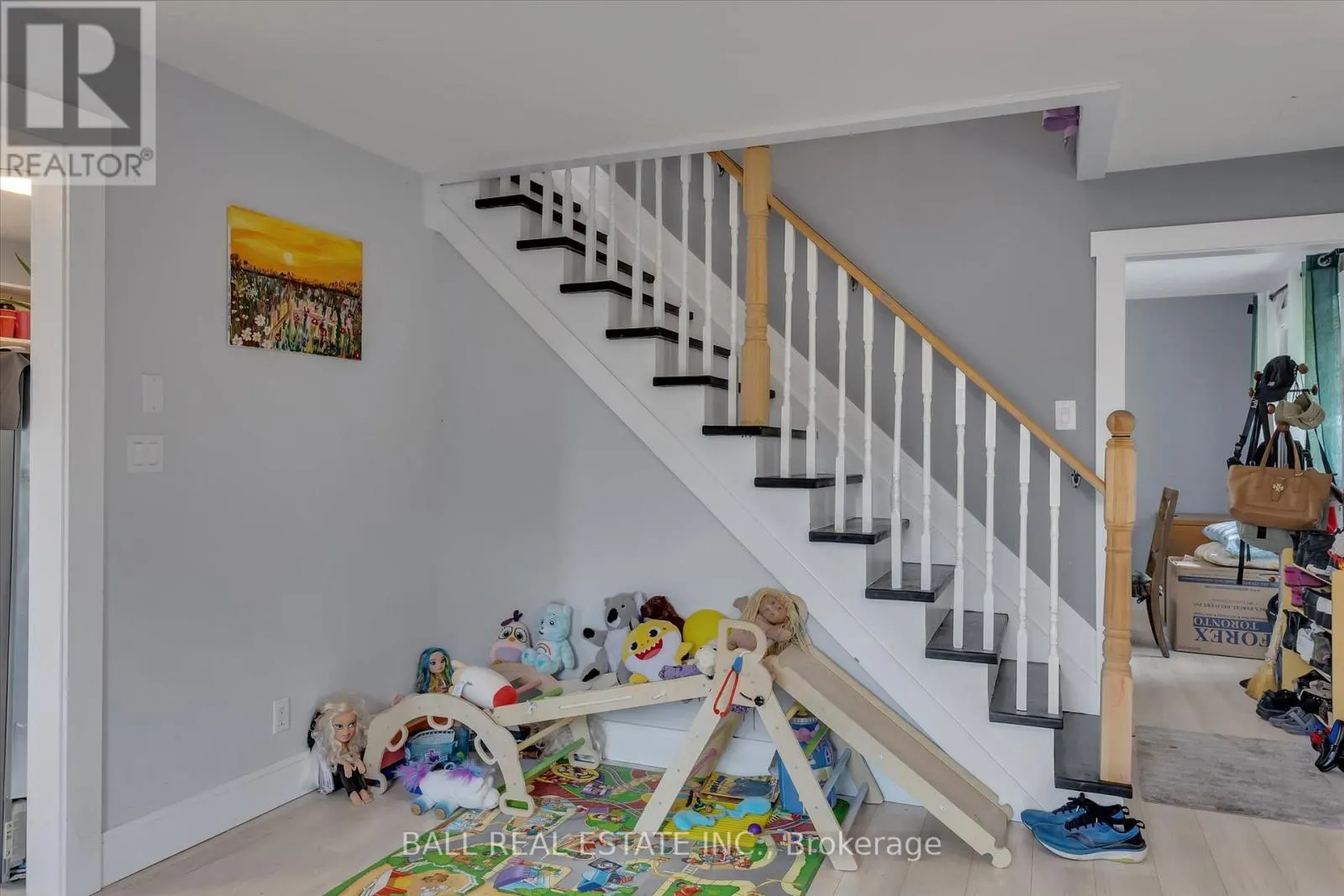 32 CHERRYHILL STREET