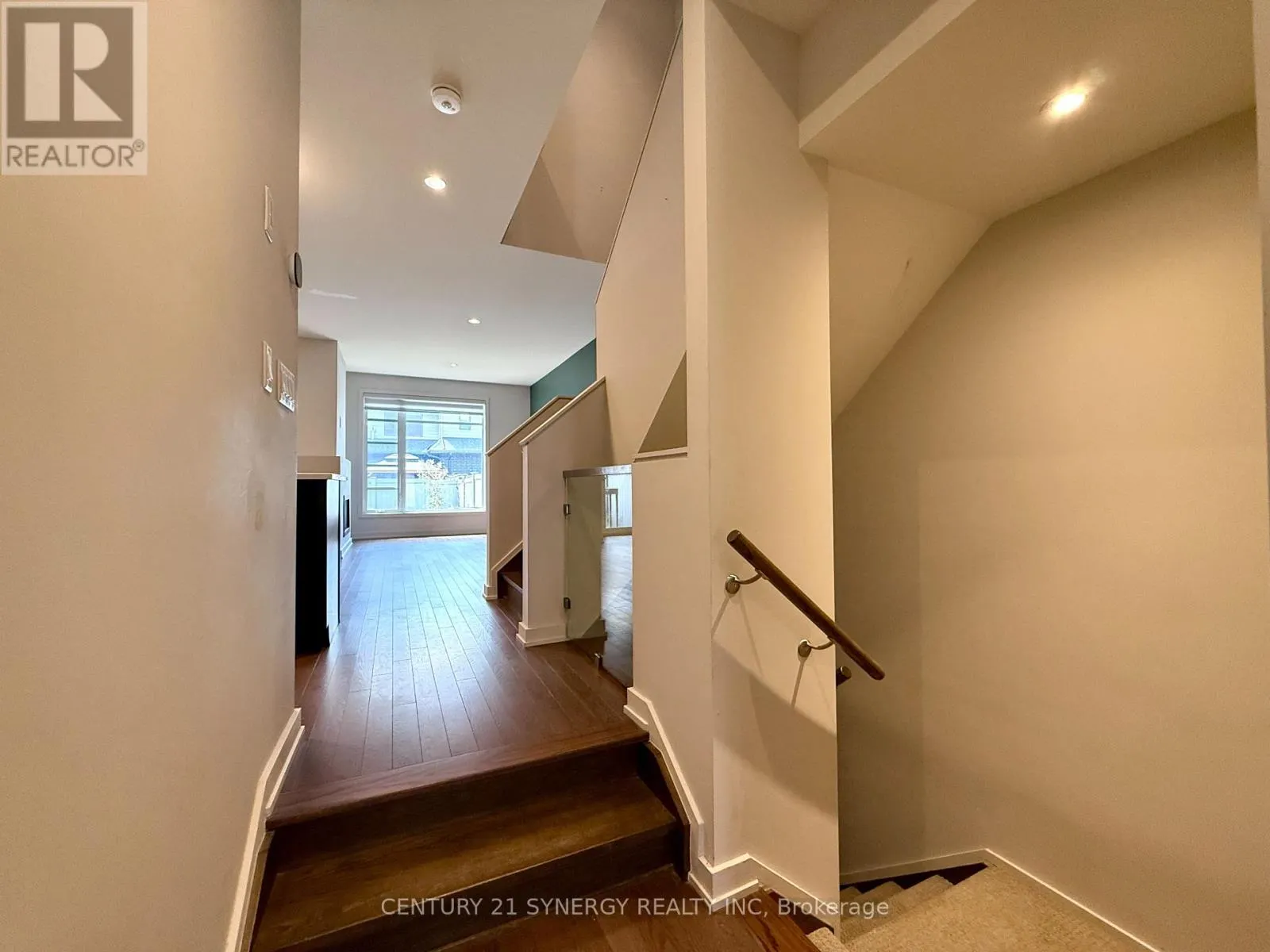 671 ODYSSEY WAY