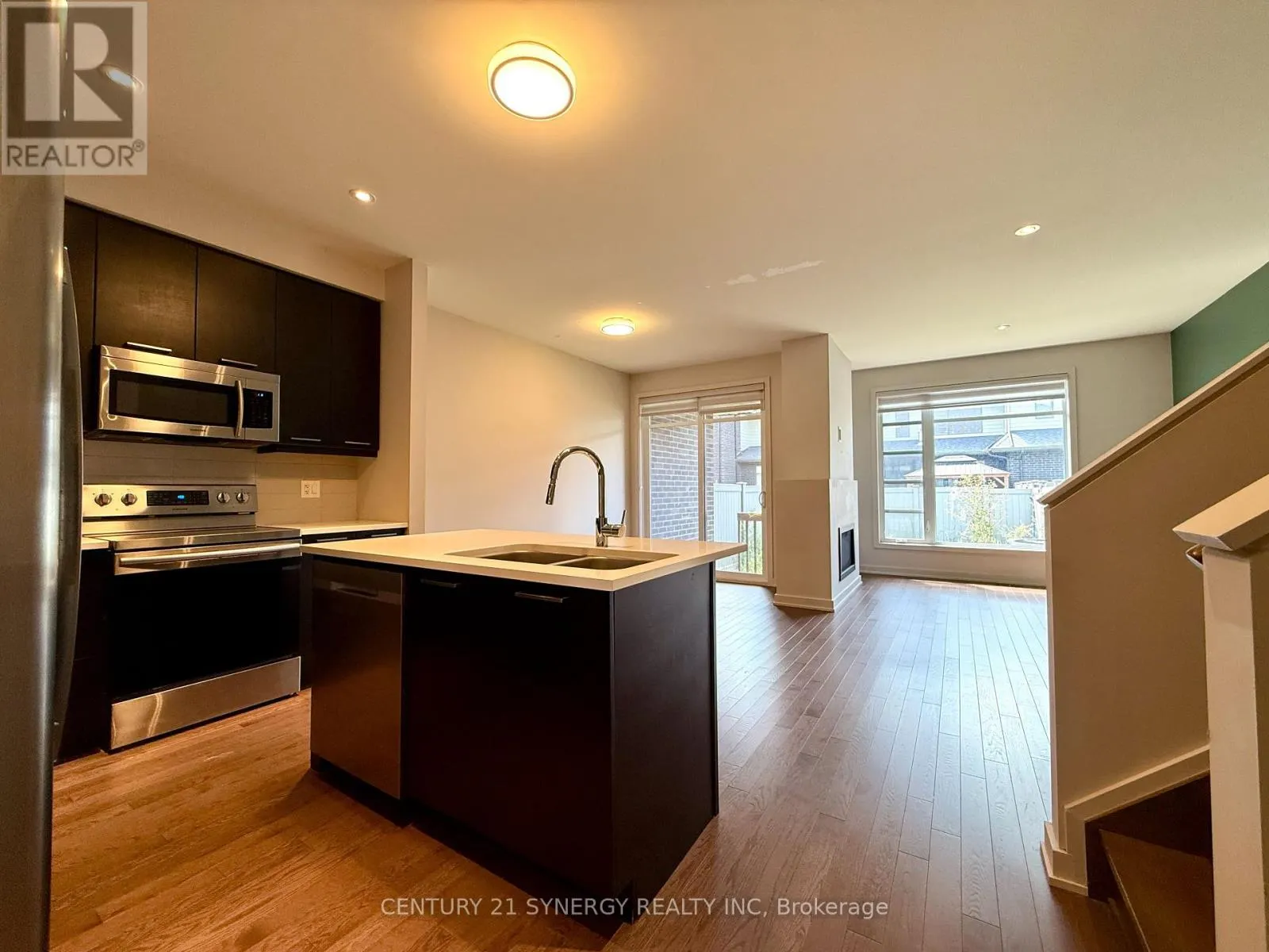 671 ODYSSEY WAY