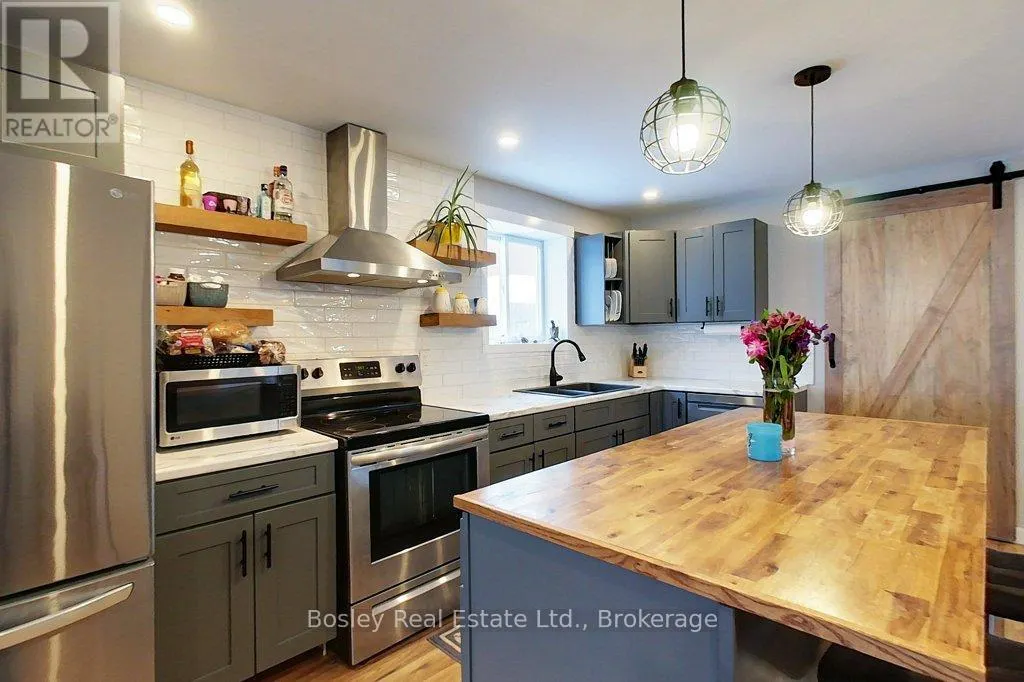 153 TROWBRIDGE STREET W