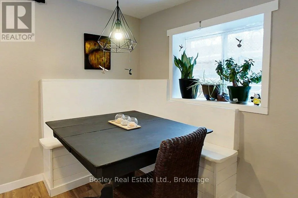 153 TROWBRIDGE STREET W