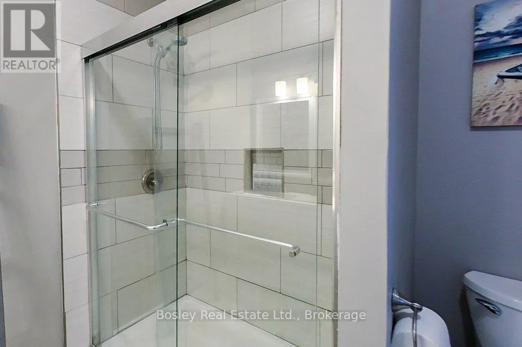 153 TROWBRIDGE STREET W