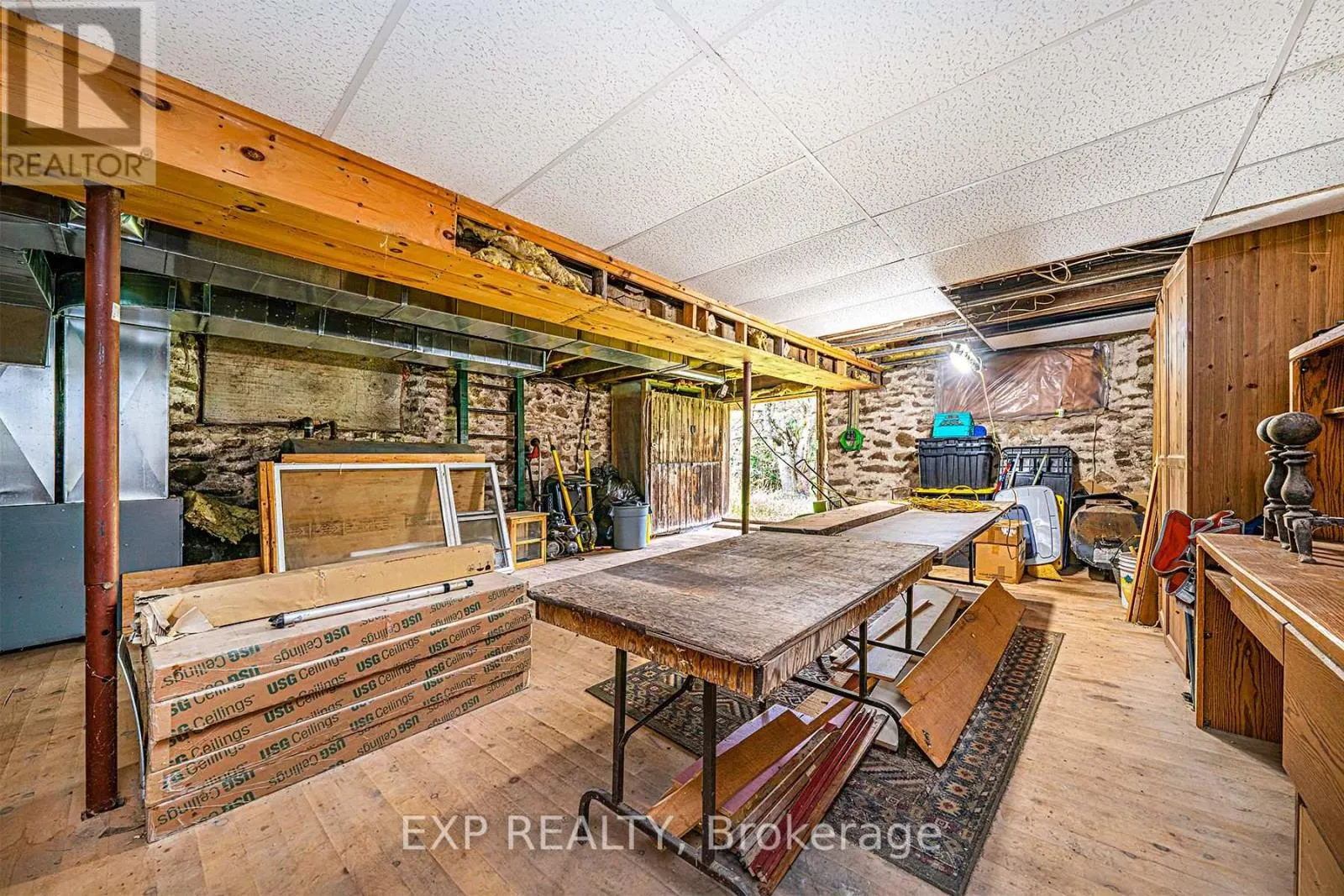 1057 MACDUFF ROAD