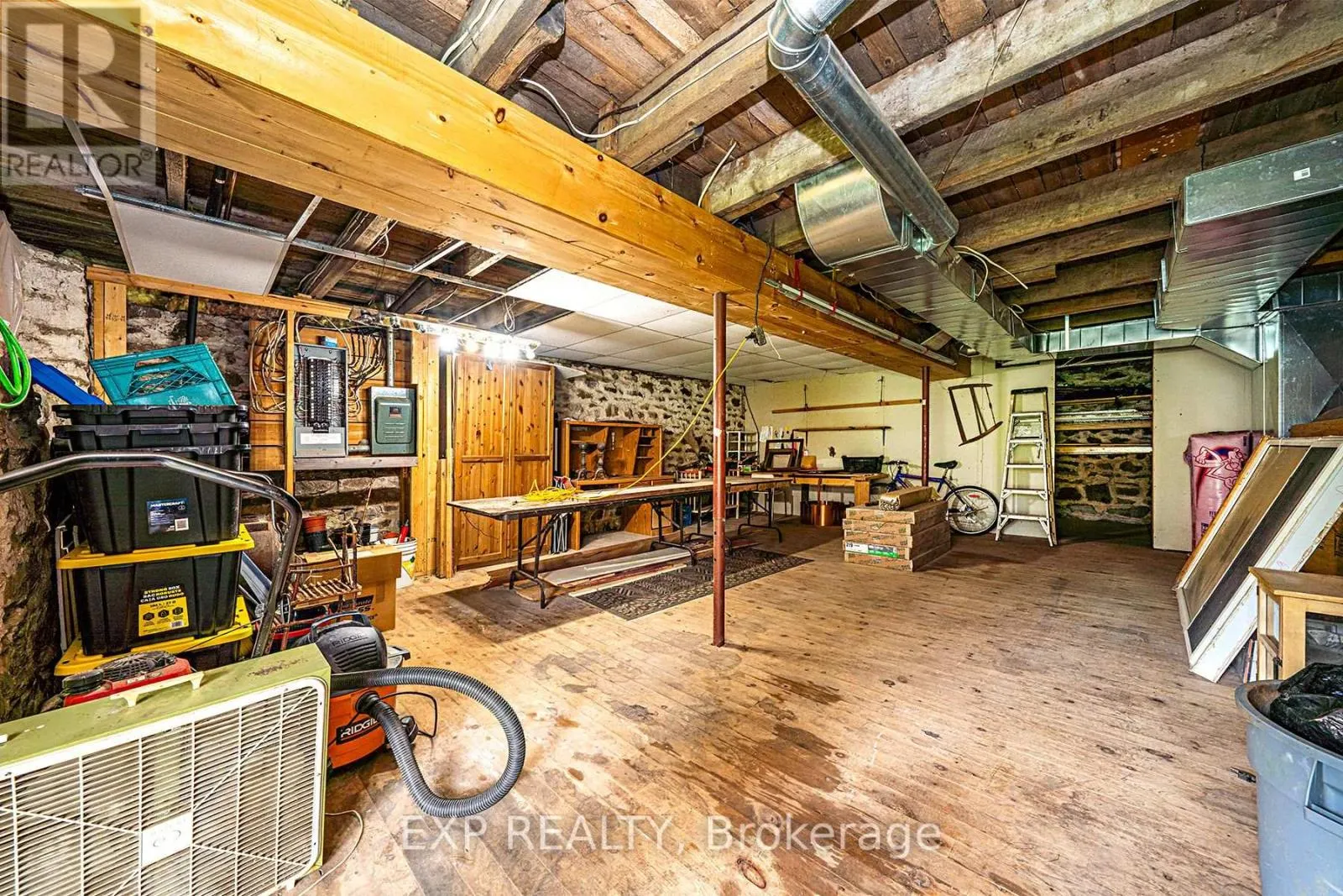 1057 MACDUFF ROAD