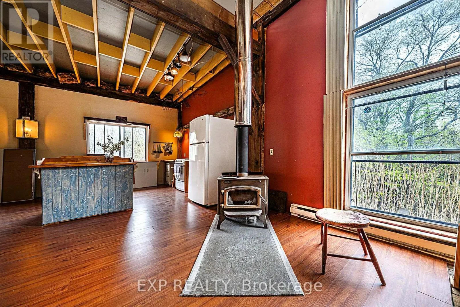1057 MACDUFF ROAD