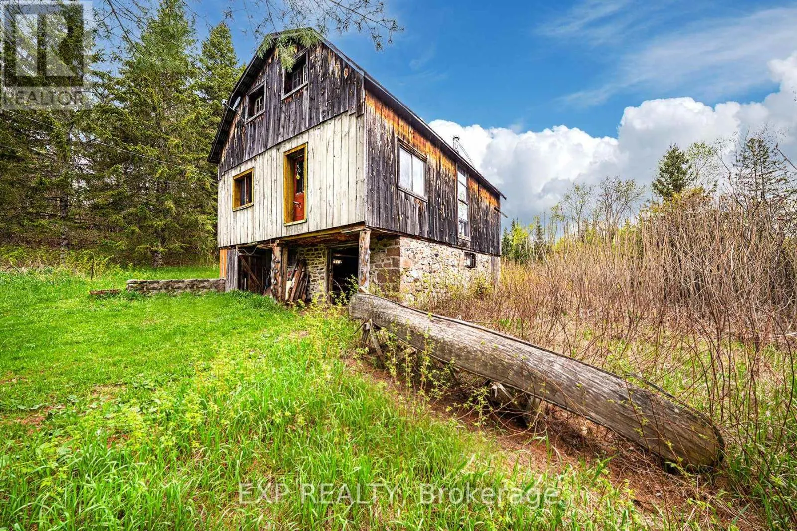 1057 MACDUFF ROAD