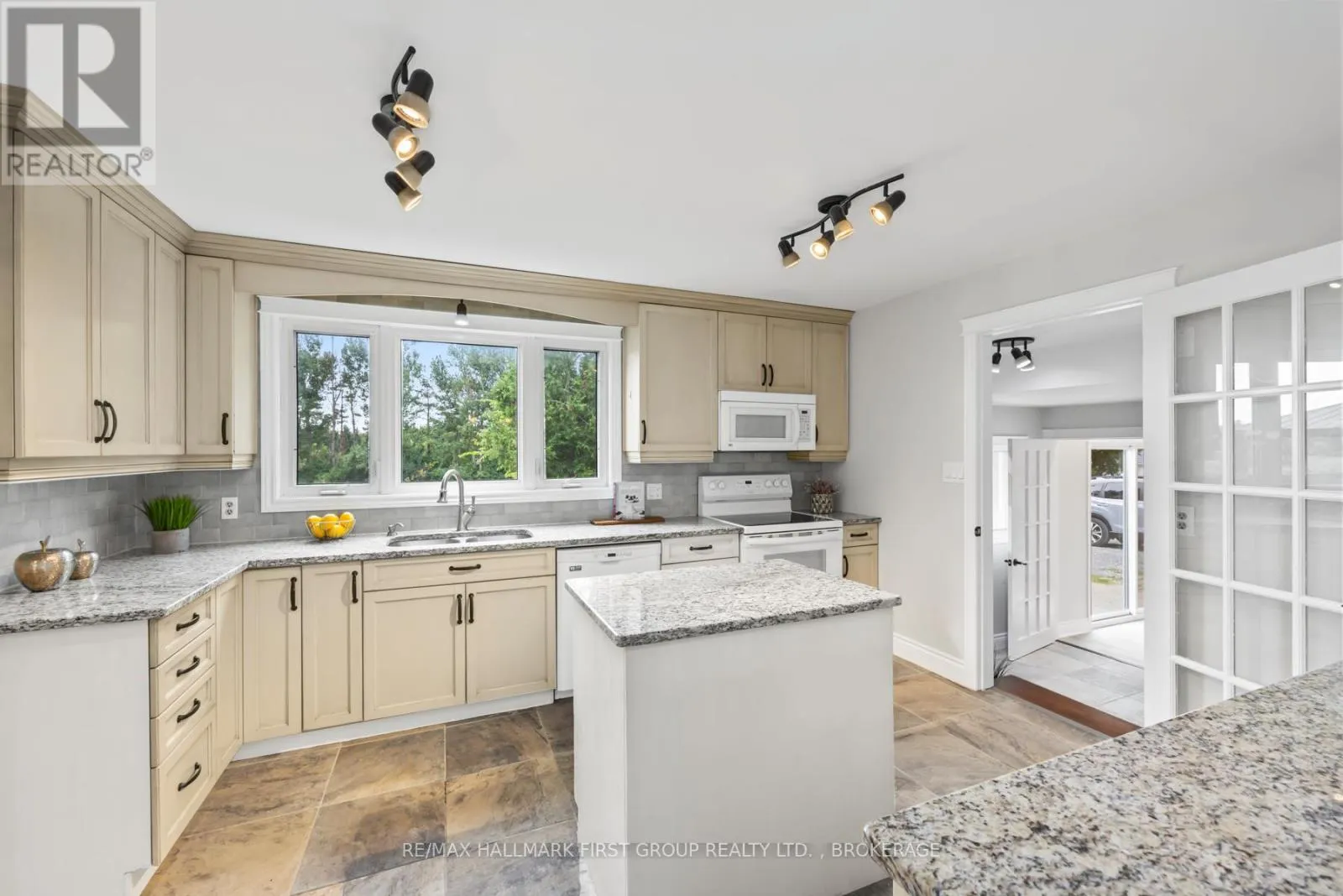 1859 TURCOTTE LANE