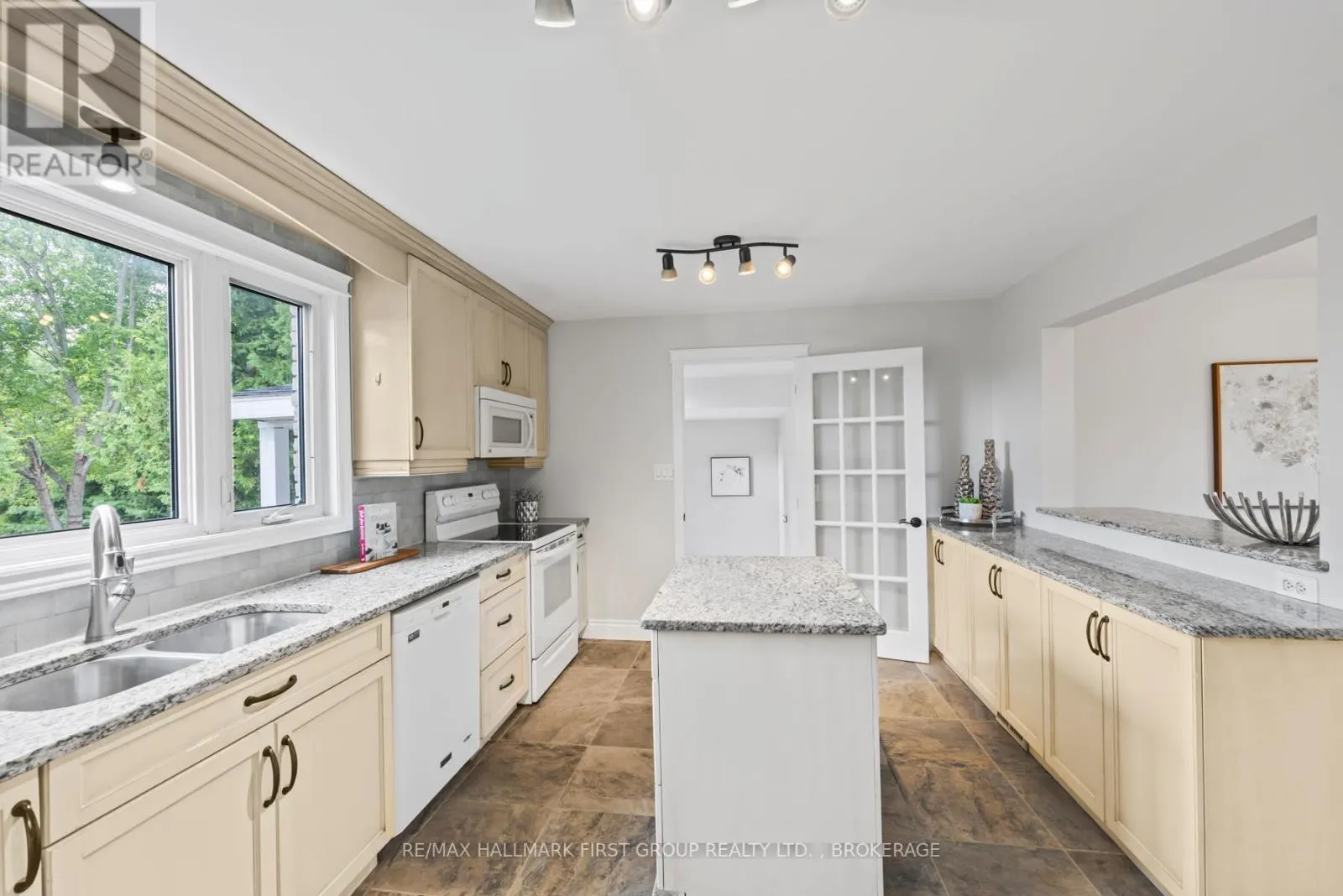 1859 TURCOTTE LANE