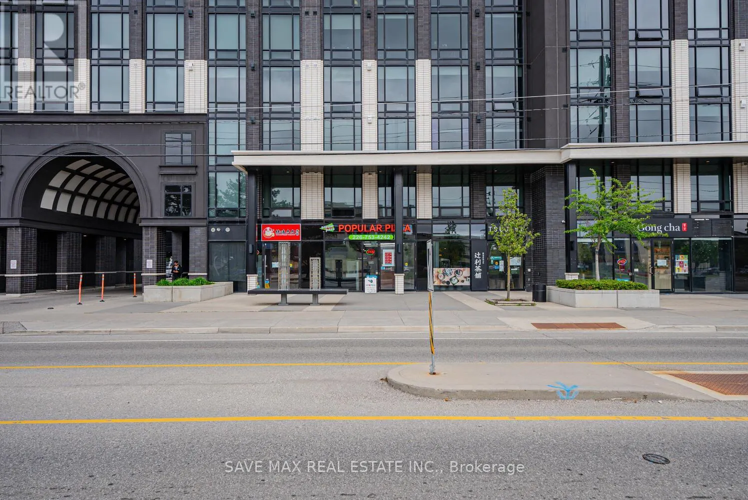 4 - 330 PHILIP STREET W