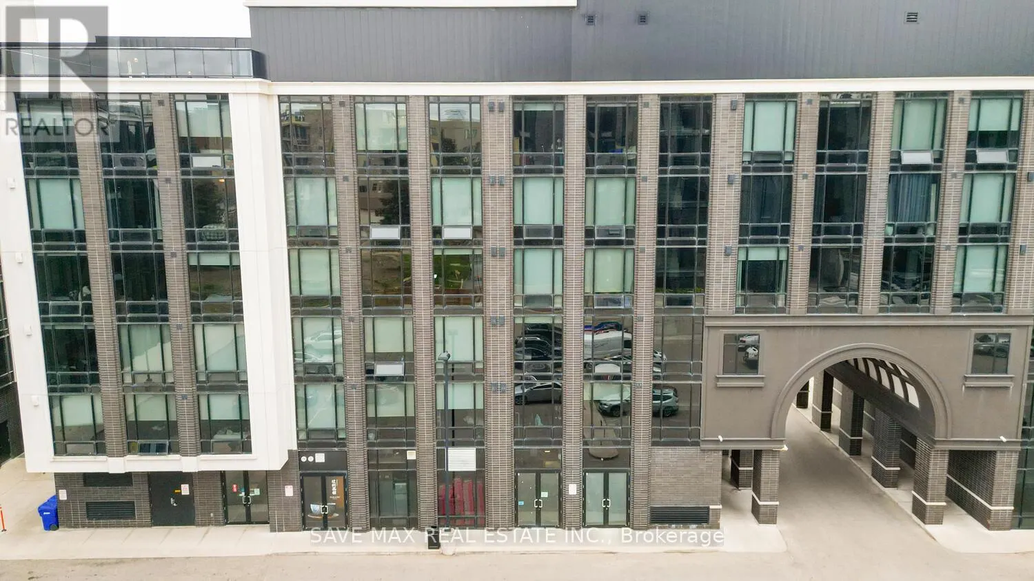4 - 330 PHILIP STREET W