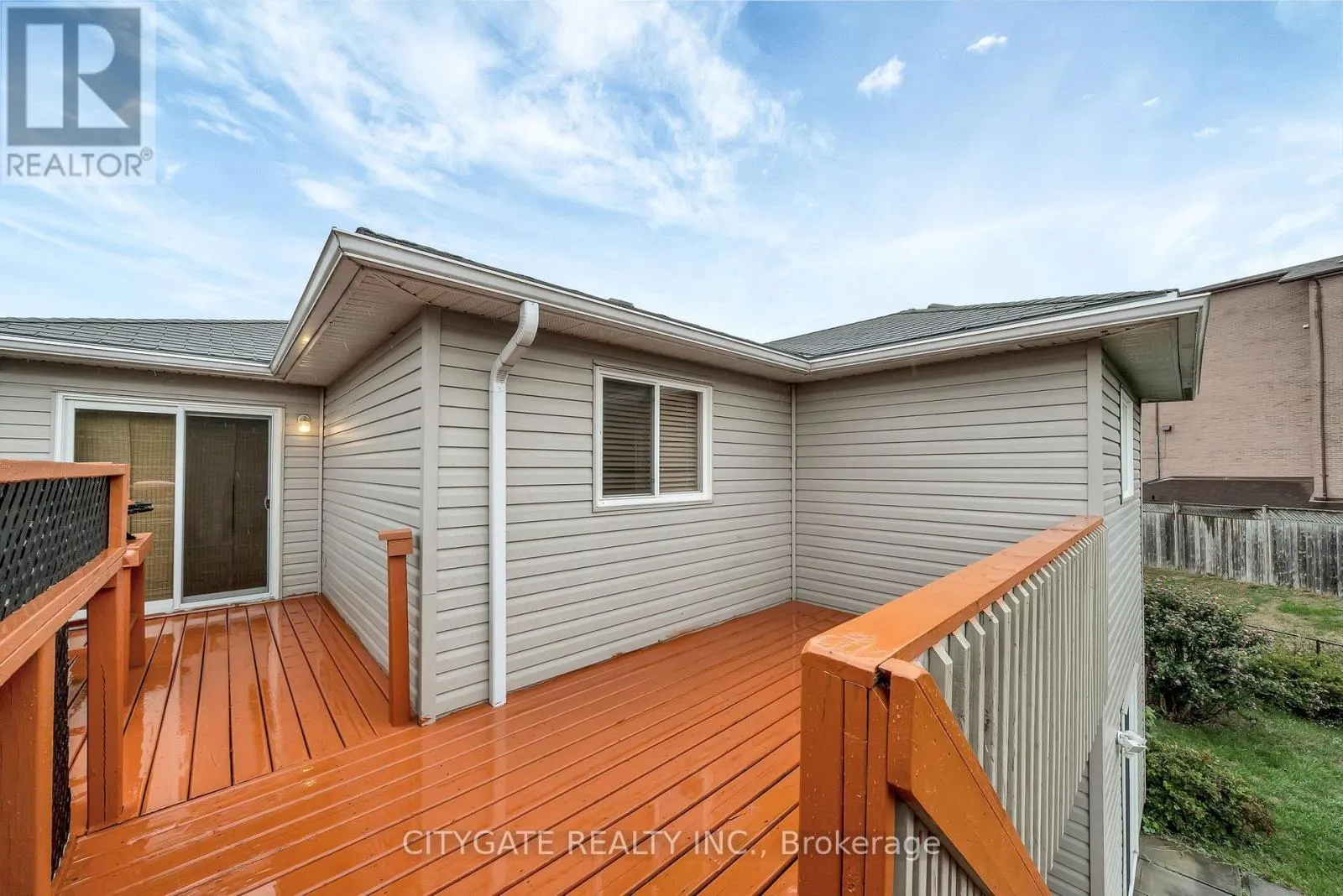 43 FOLLWELL CRESCENT