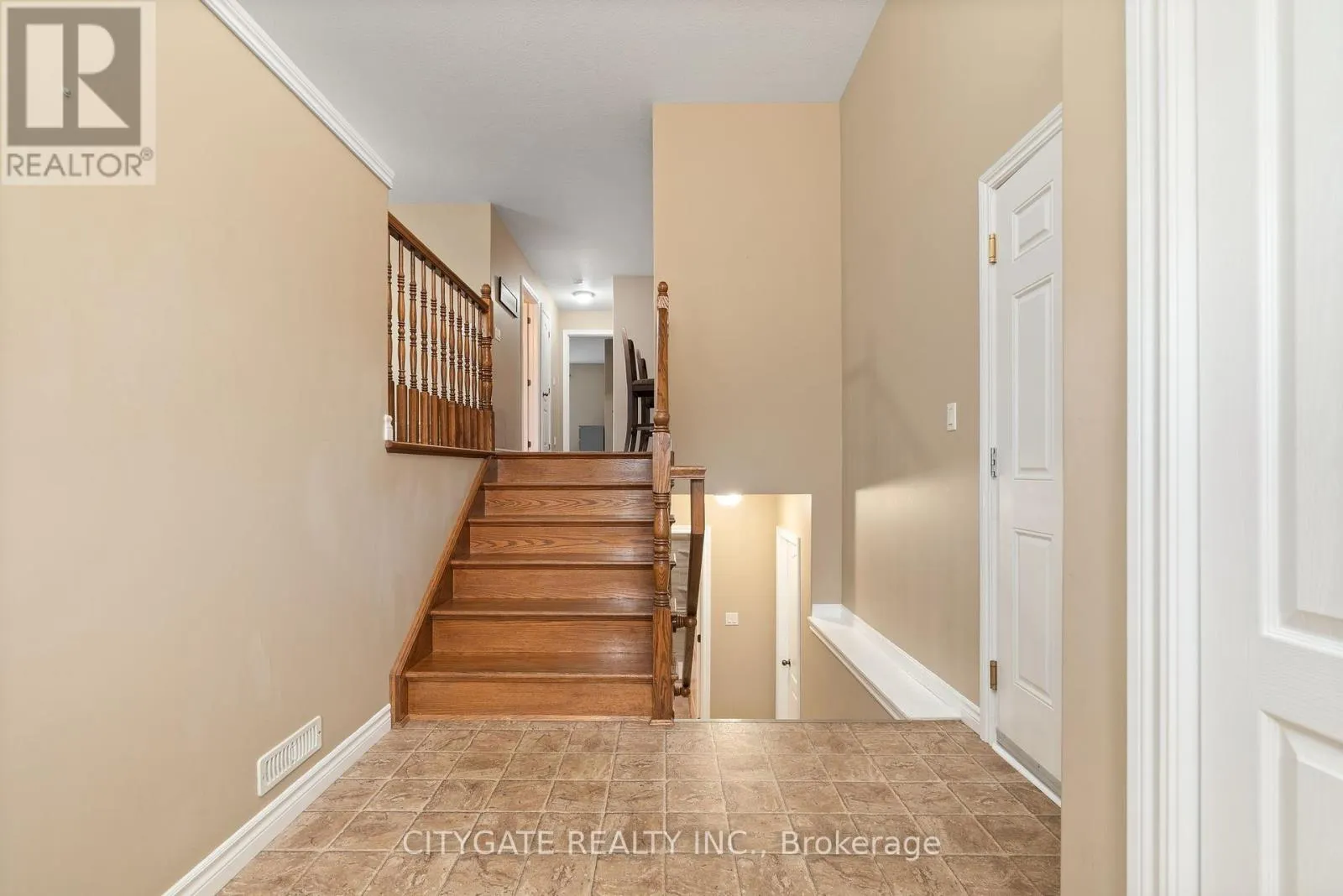 43 FOLLWELL CRESCENT