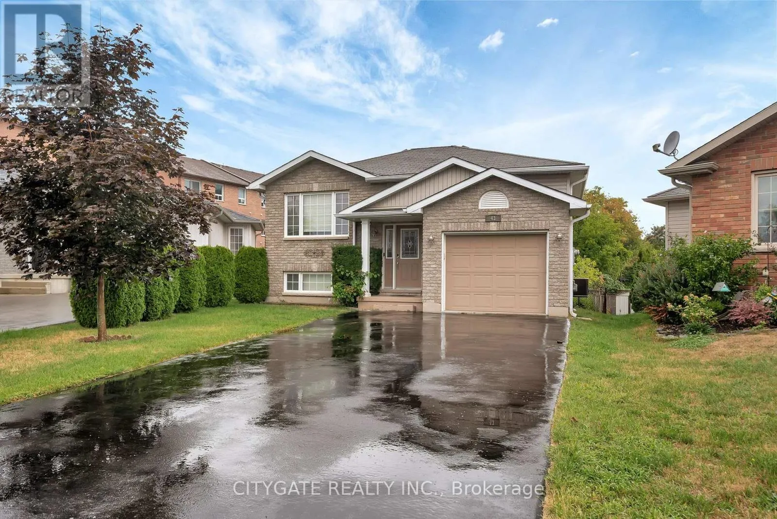 43 FOLLWELL CRESCENT