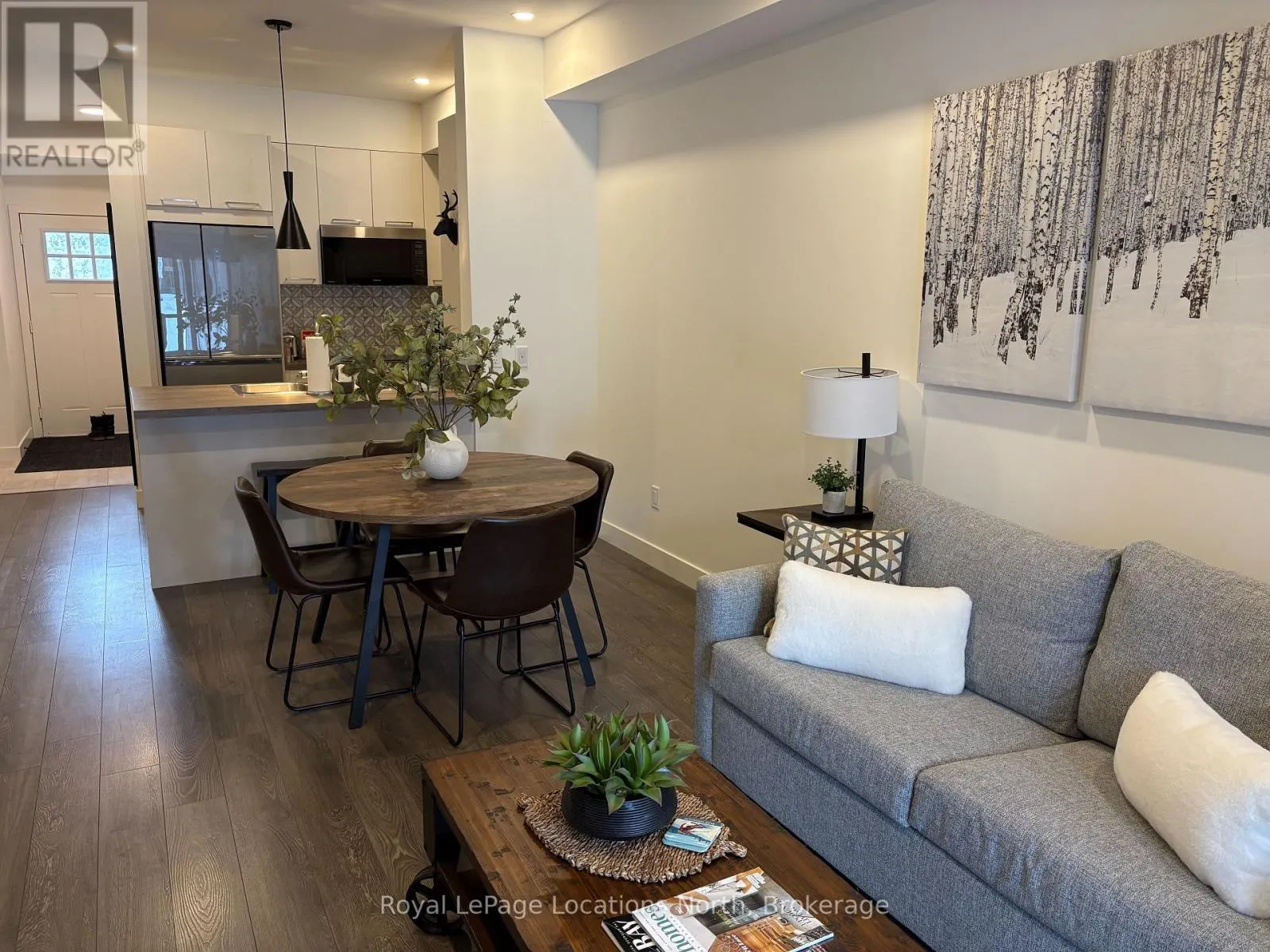 104 - 10 BEAUSOLEIL LANE, #104