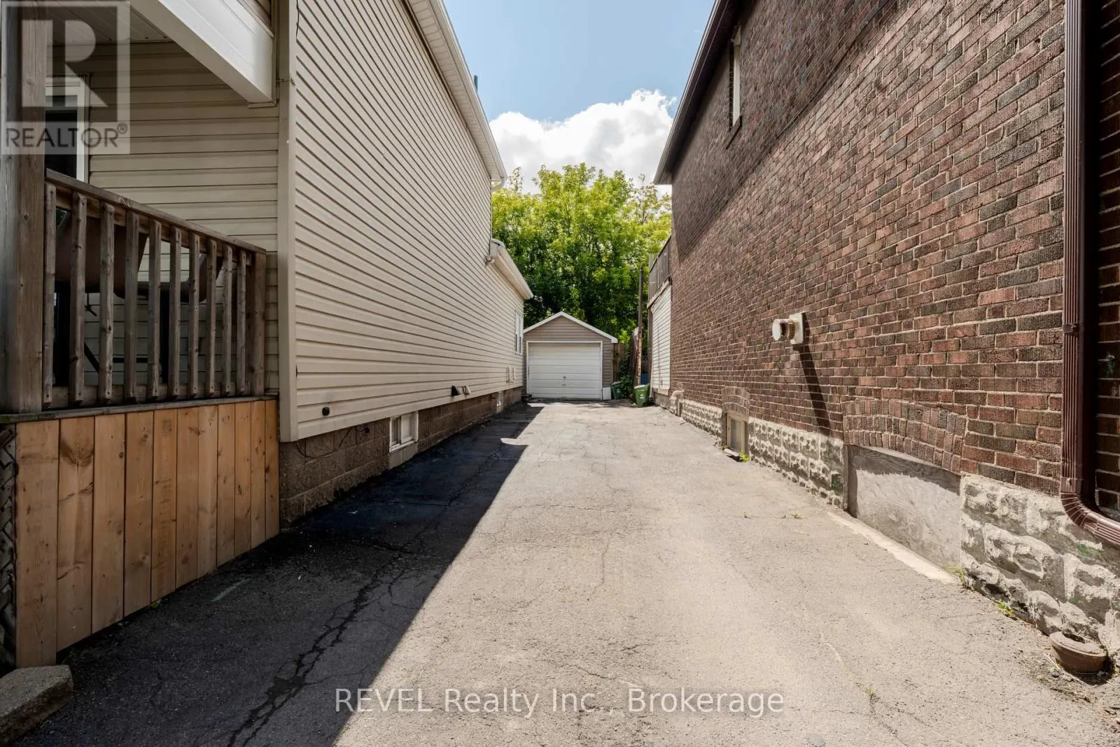 24 IMPERIAL STREET