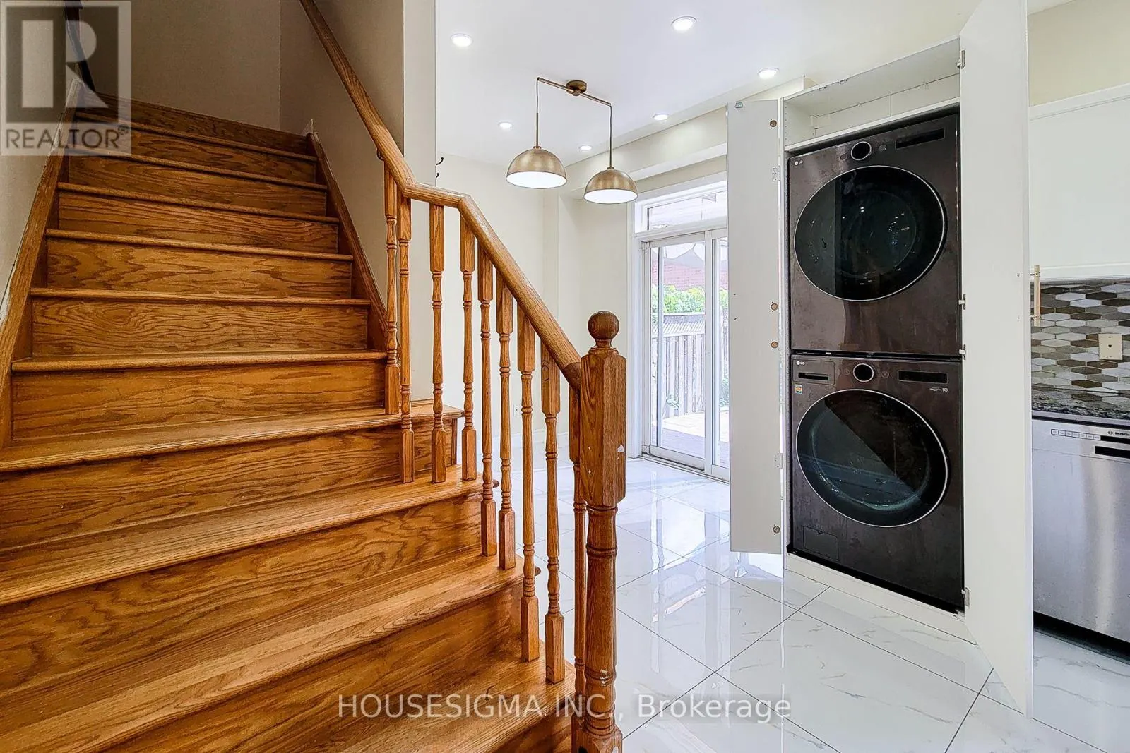 MAIN - 69 PEACHWOOD CRESCENT