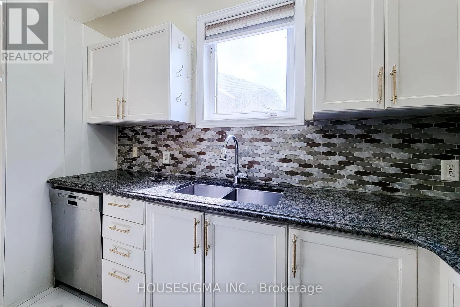 MAIN - 69 PEACHWOOD CRESCENT