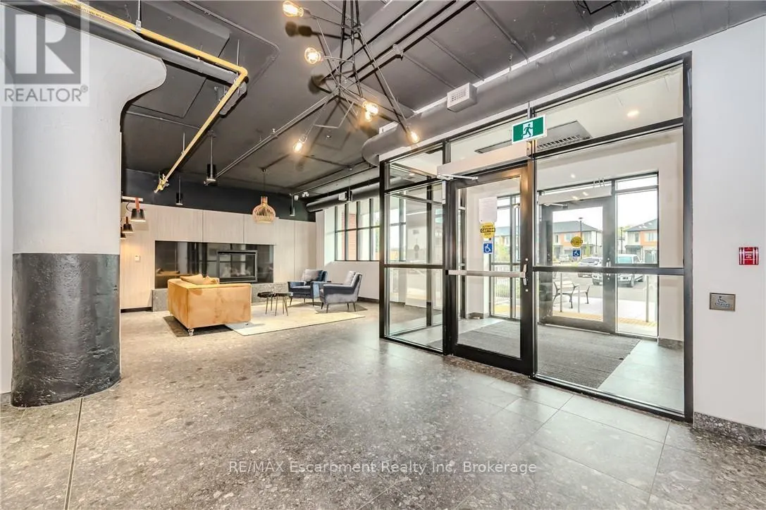 528 - 120 HURON STREET, #528