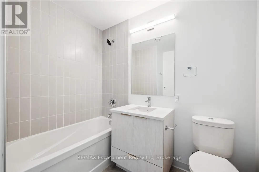 528 - 120 HURON STREET, #528