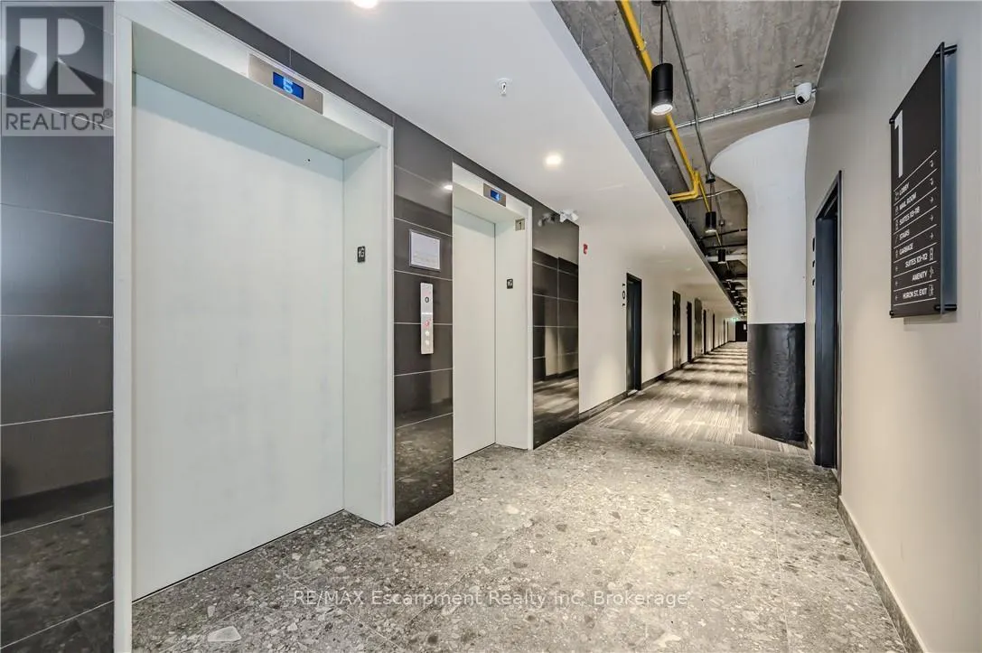 528 - 120 HURON STREET, #528