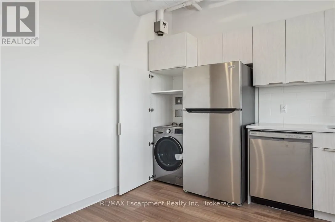 528 - 120 HURON STREET, #528