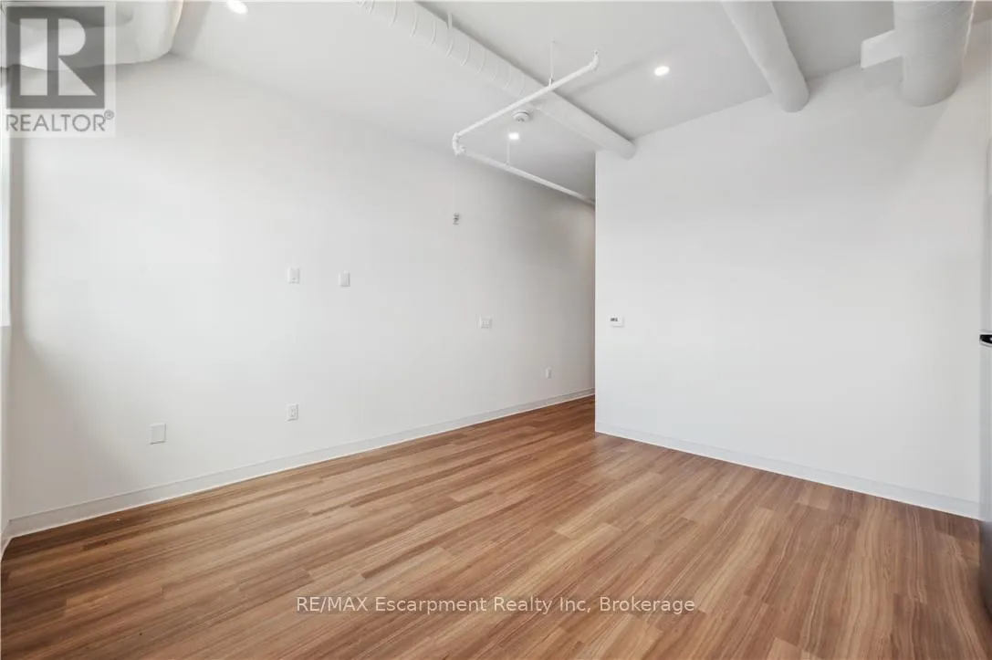 528 - 120 HURON STREET, #528
