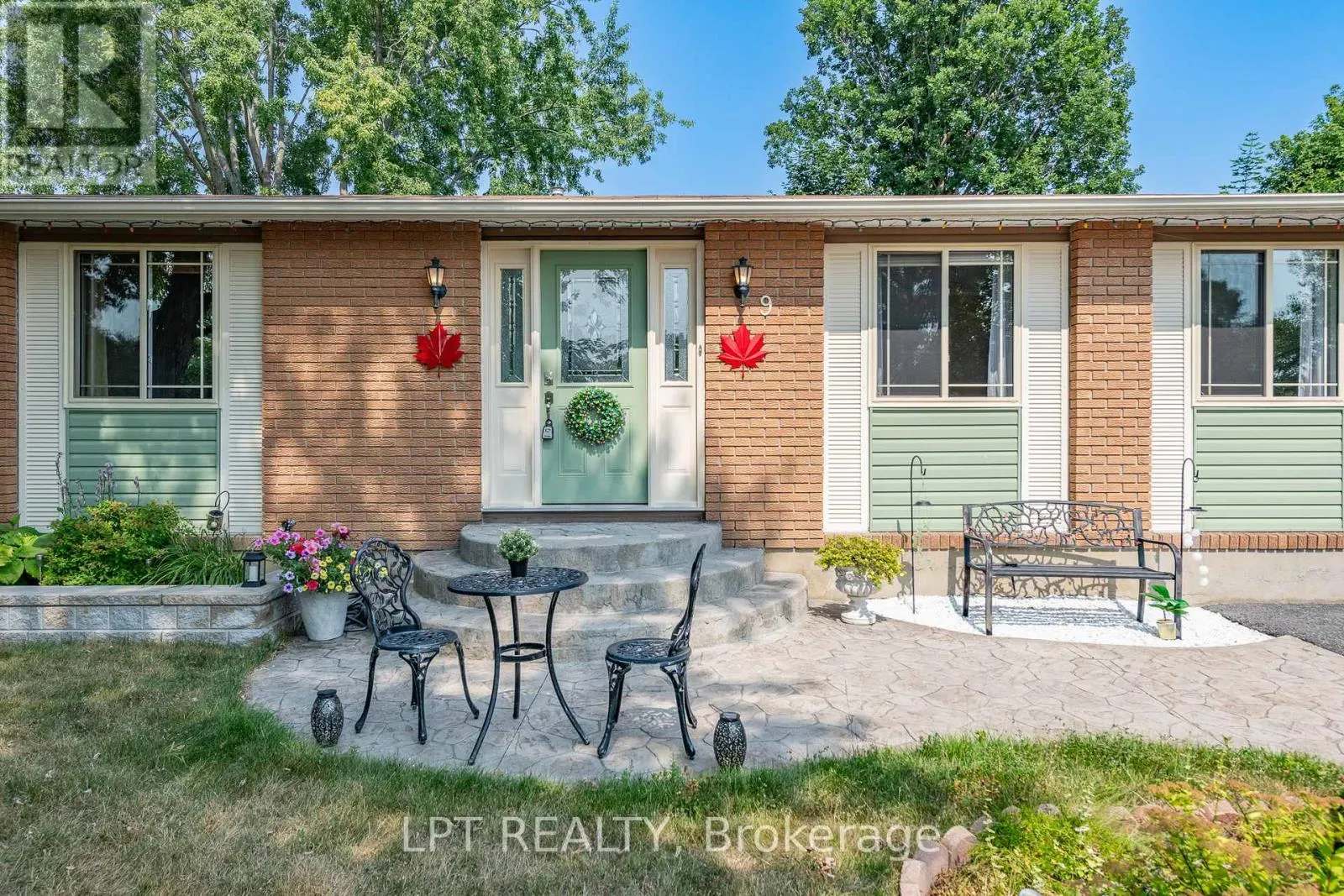 9 DALLAIRE CRESCENT
